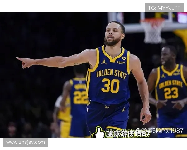 勇士与湖人激战再续腾讯直播精彩对决引发球迷热议